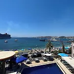 أكان بيتش 3*